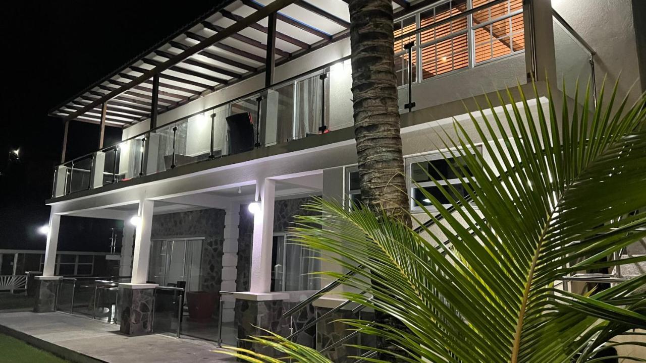 Stonetrail Villas Arnos Vale Extérieur photo