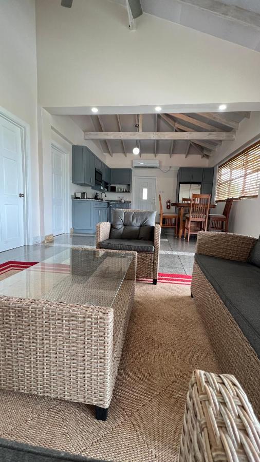 Stonetrail Villas Arnos Vale Extérieur photo