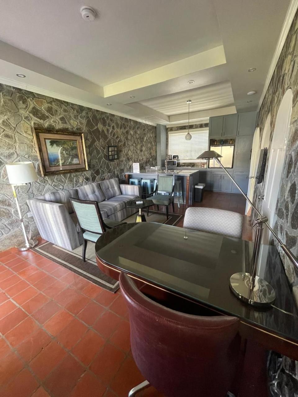 Stonetrail Villas Arnos Vale Extérieur photo