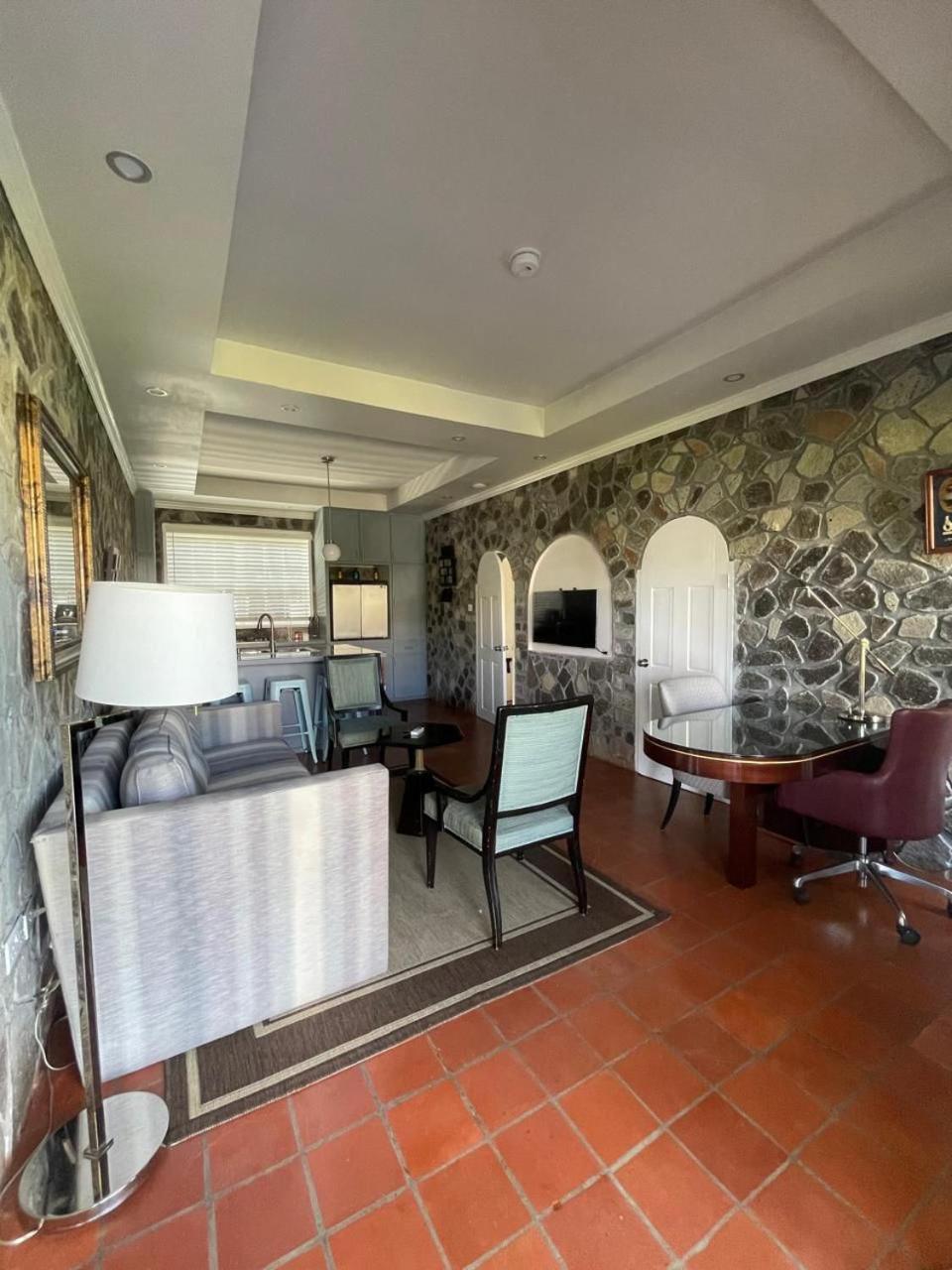 Stonetrail Villas Arnos Vale Extérieur photo