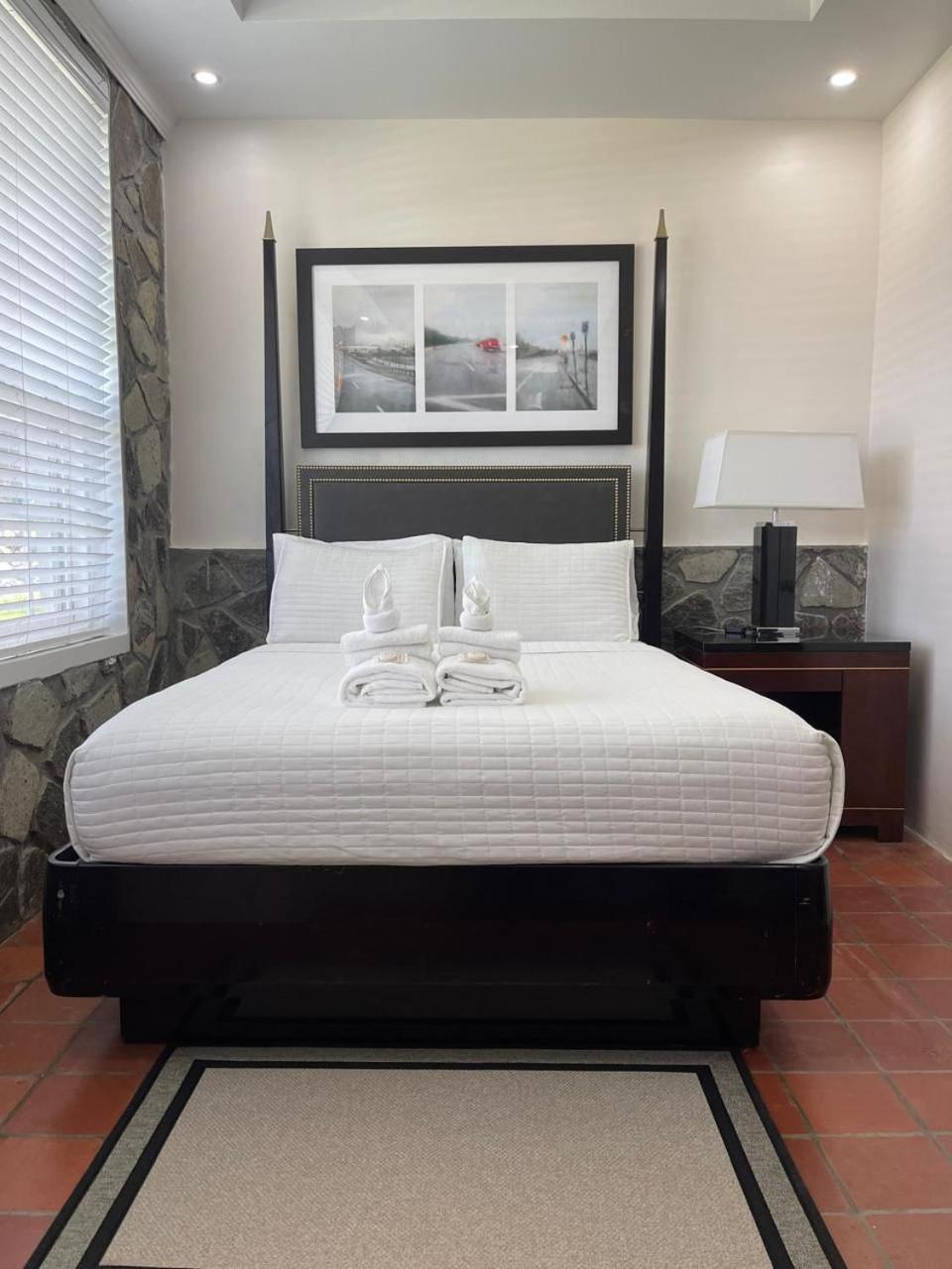 Stonetrail Villas Arnos Vale Extérieur photo
