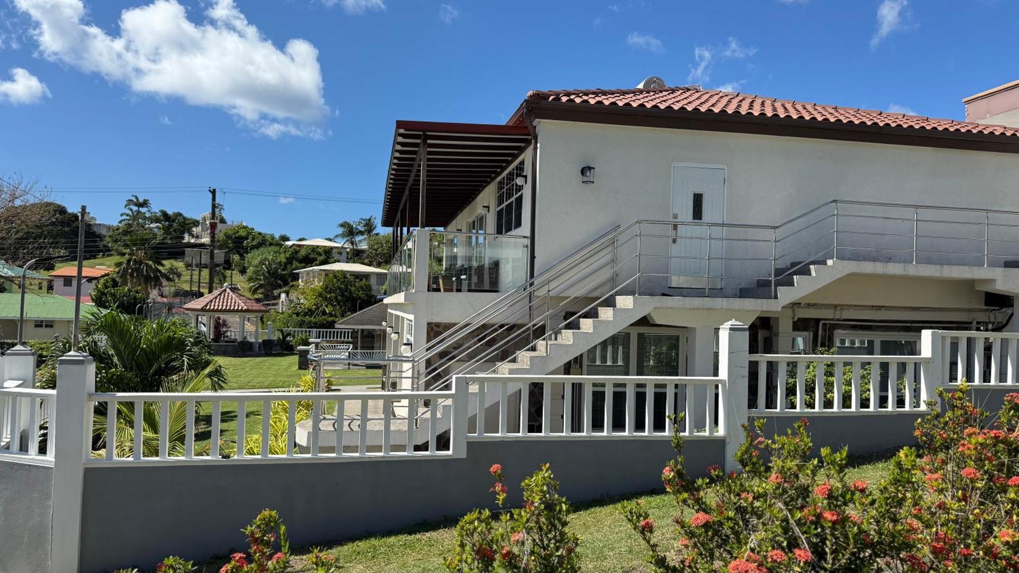 Stonetrail Villas Arnos Vale Extérieur photo